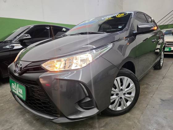 TOYOTA YARIS 1.5 16V FLEX SEDAN XL LIVE MULTIDRIVE TOYOTA YARIS 1.5 16V FLEX SEDAN XL LIVE MULTIDRIVE